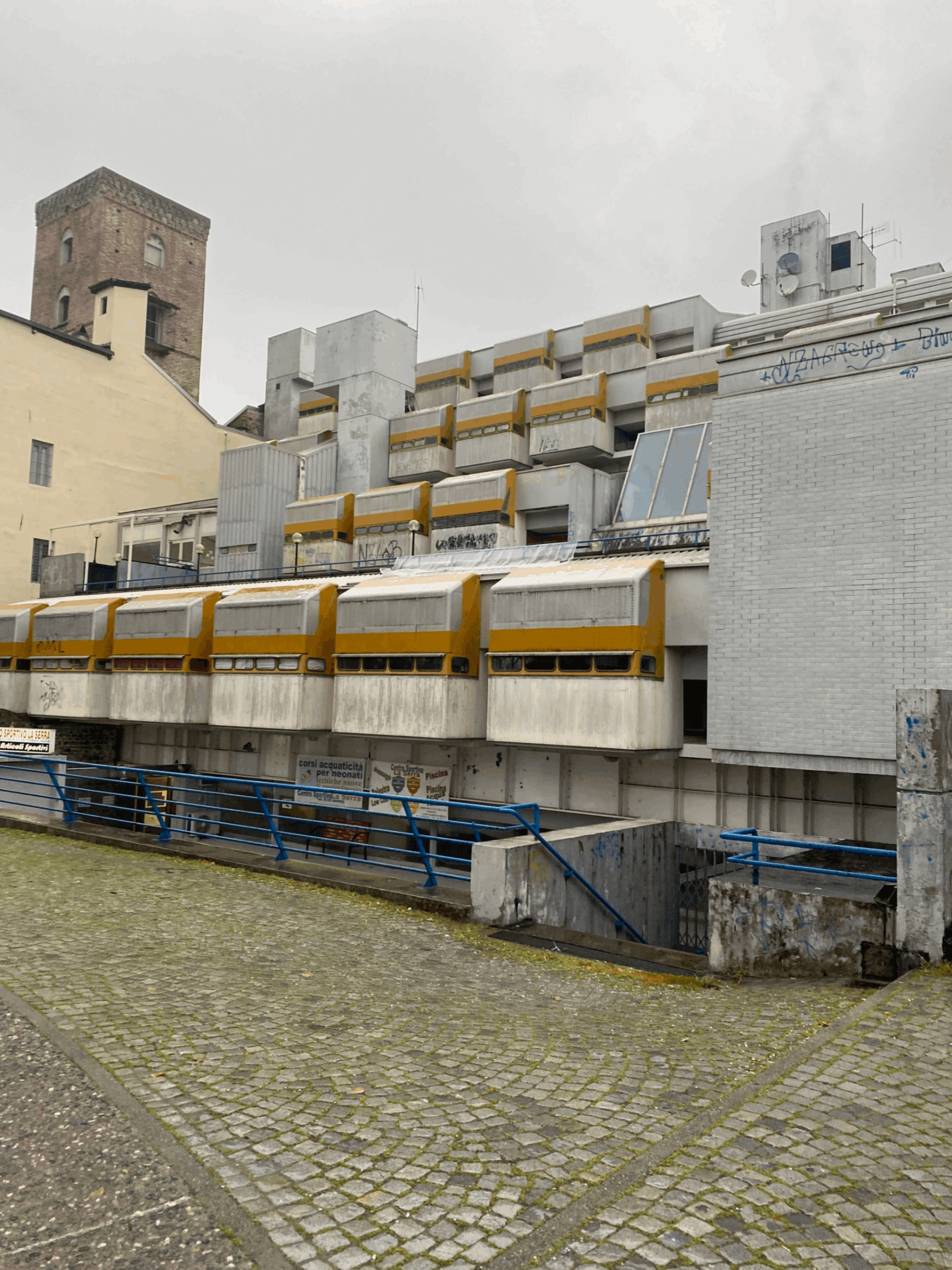 La Serra (typewriter building)